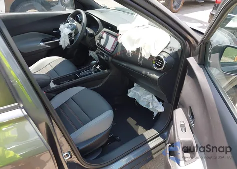 2024 Nissan Kicks Sr Xtronic Cvt z USA, uszkodzony, nr VIN 3N1CP5DVXRL501704